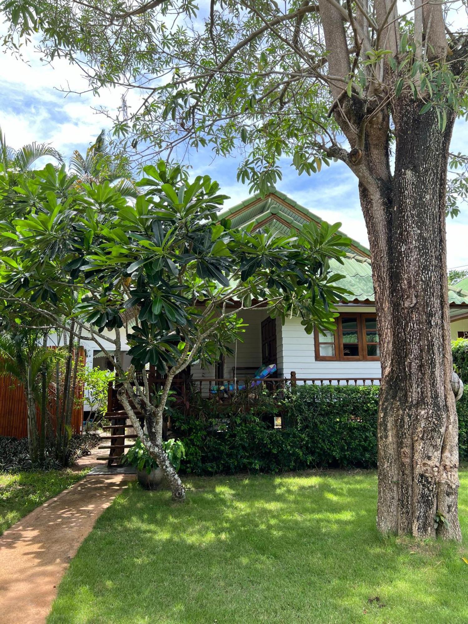 The Joy Beach Villas Hinkong Экстерьер фото