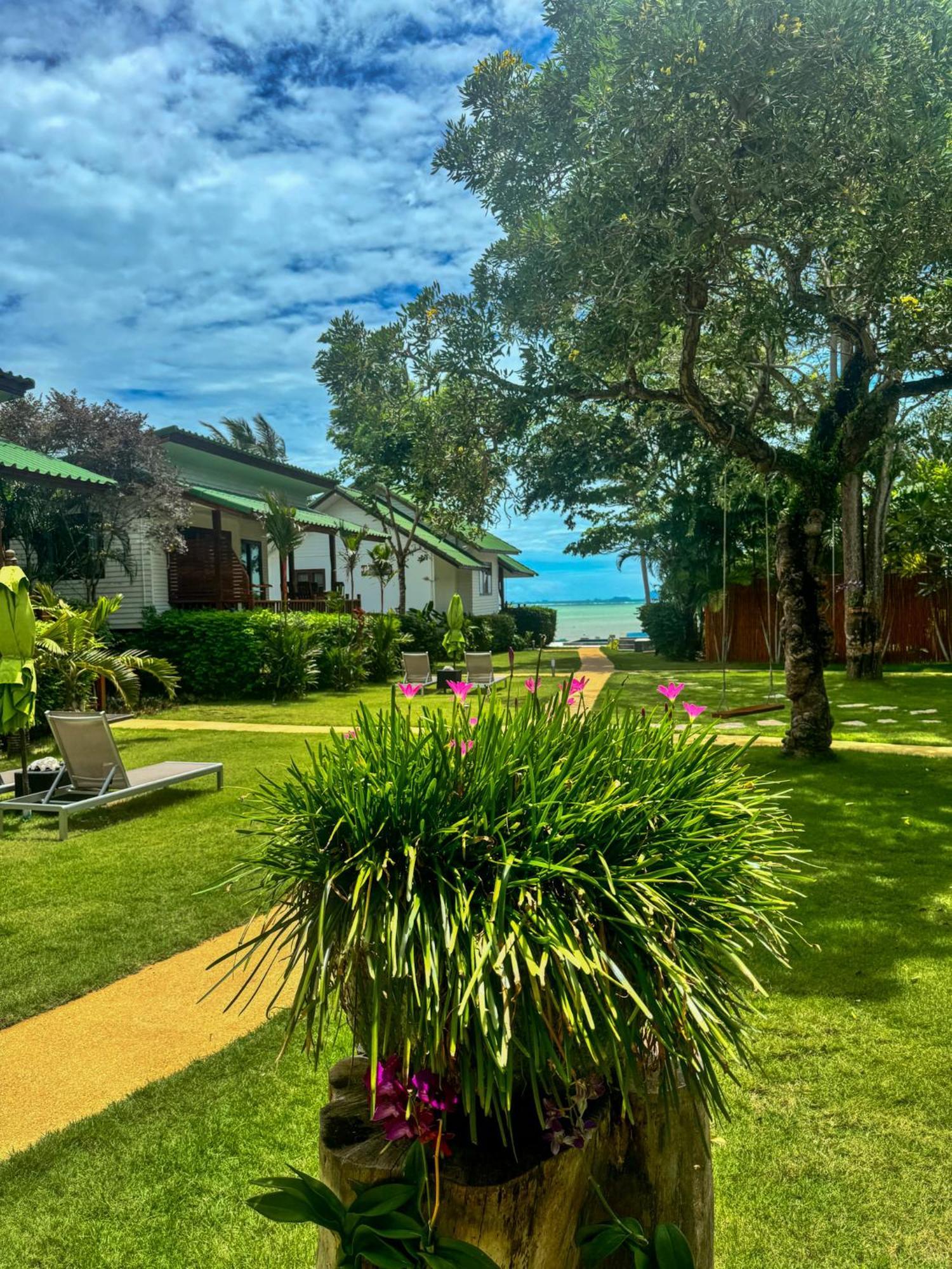 The Joy Beach Villas Hinkong Экстерьер фото